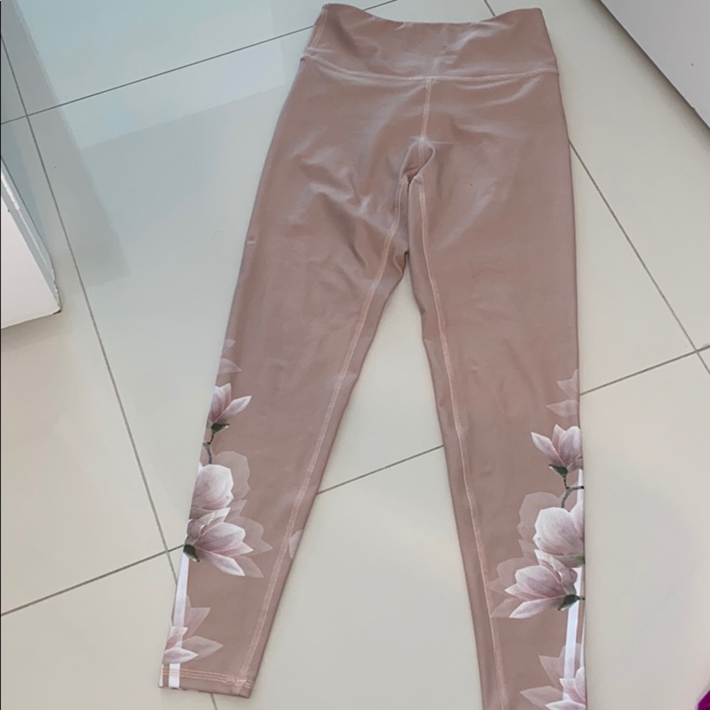 New “body language” leggings